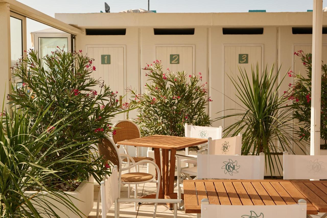 Hotel Saraceno Resort With Private Beach Milano Marittima Bagian luar foto