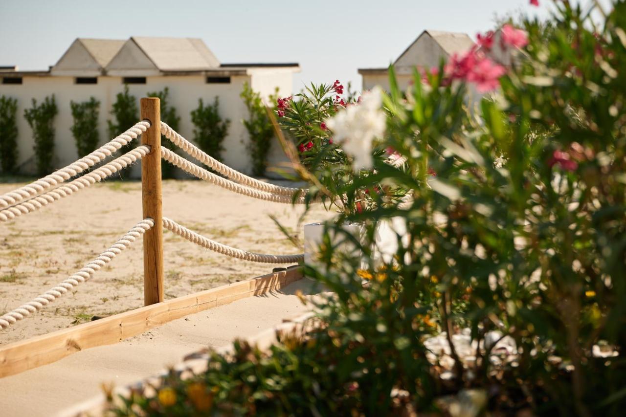Hotel Saraceno Resort With Private Beach Milano Marittima Bagian luar foto