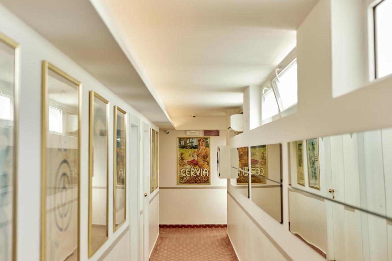 Hotel Saraceno Resort With Private Beach Milano Marittima Bagian luar foto