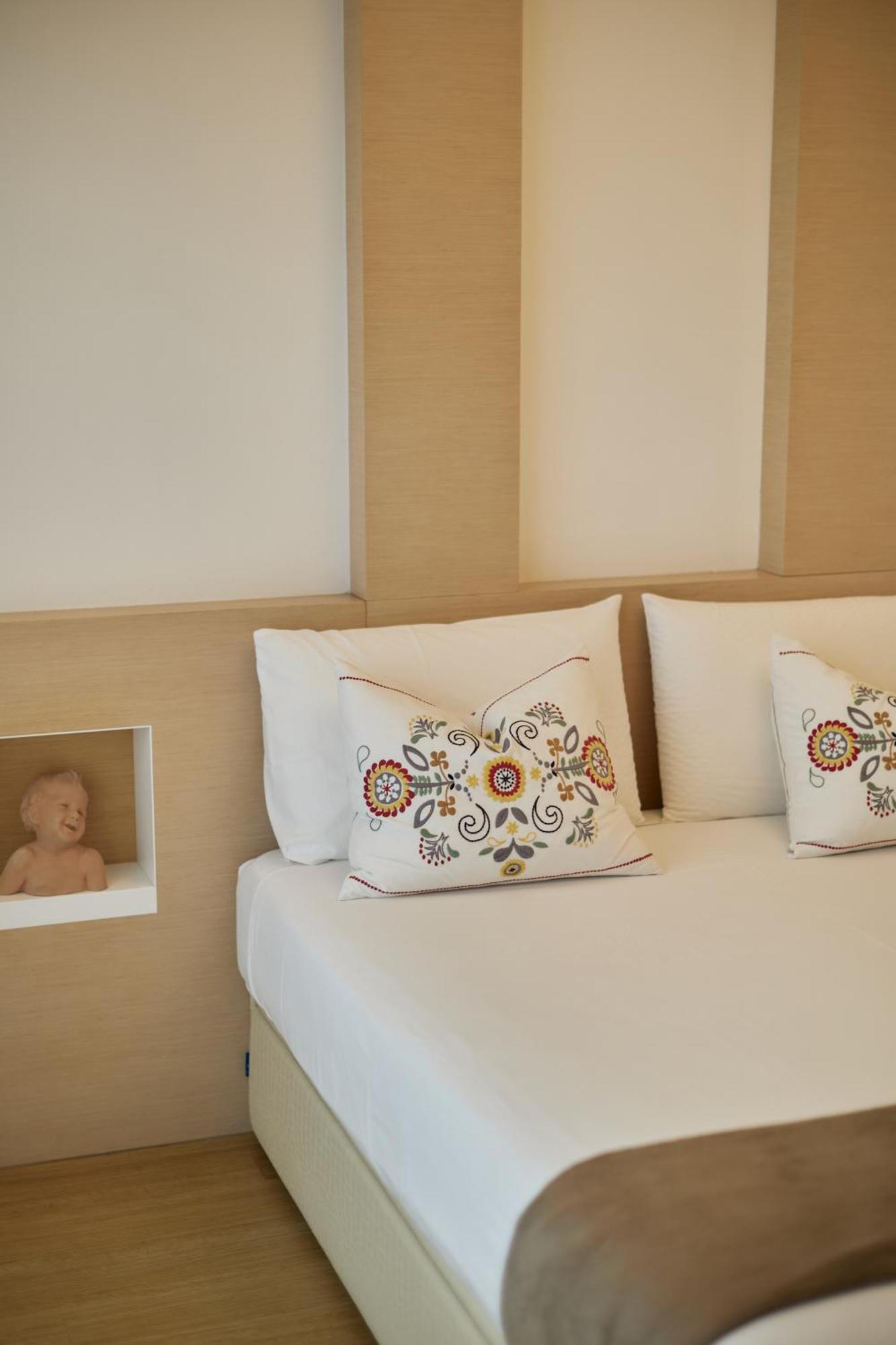 Hotel Saraceno Resort With Private Beach Milano Marittima Bagian luar foto