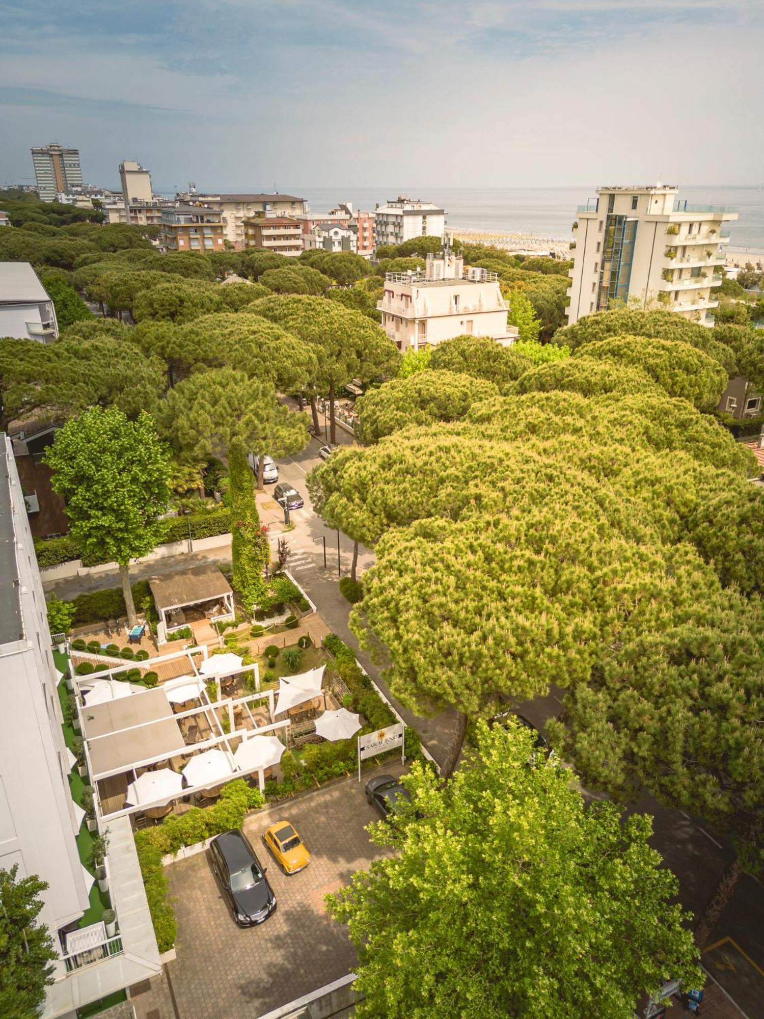 Hotel Saraceno Resort With Private Beach Milano Marittima Bagian luar foto