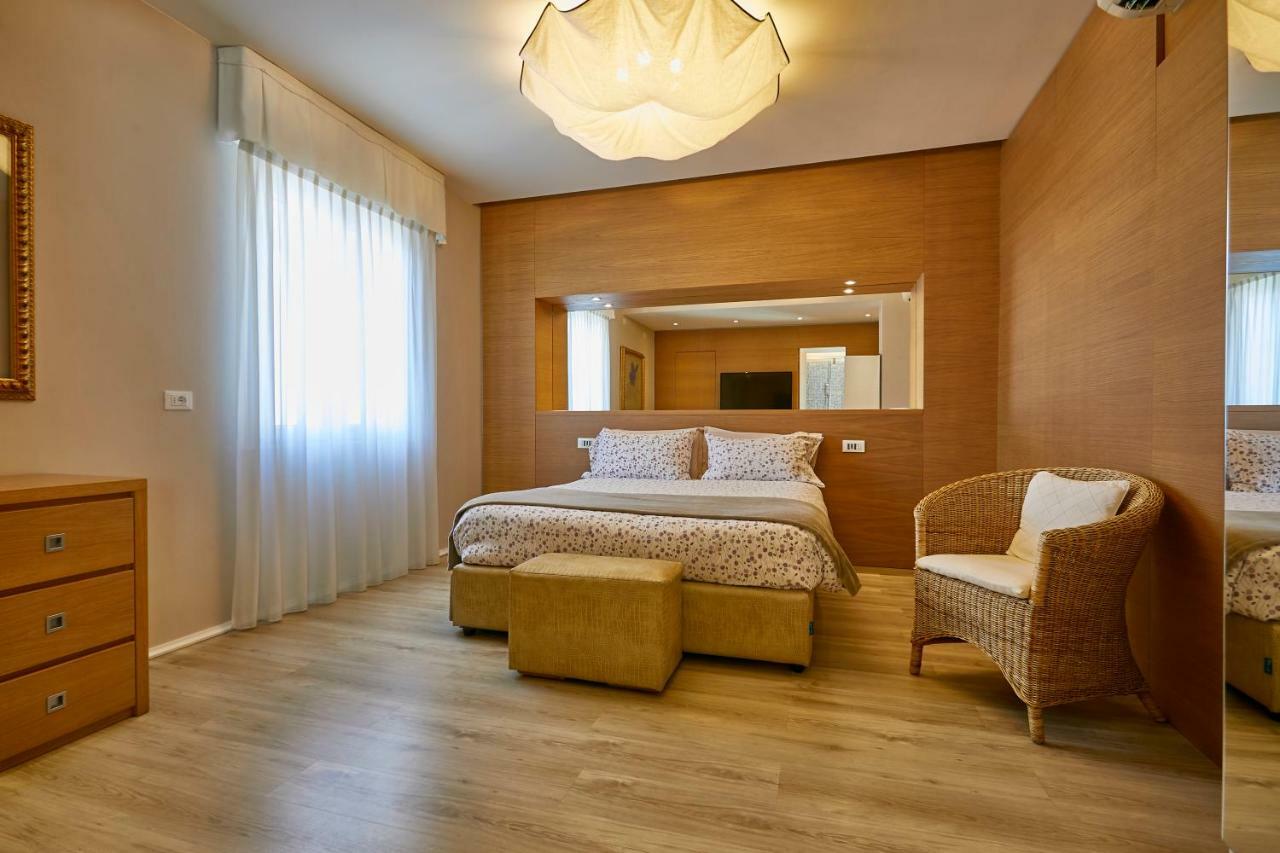Hotel Saraceno Resort With Private Beach Milano Marittima Bagian luar foto